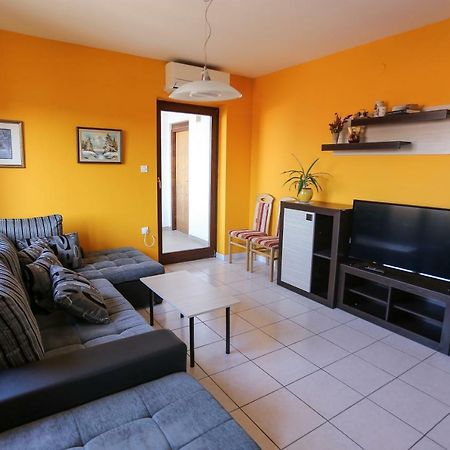 Apartment Sunny Place Пула Экстерьер фото