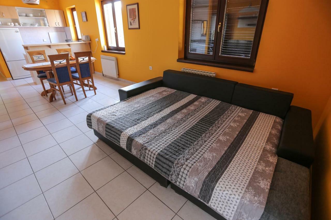 Apartment Sunny Place Пула Экстерьер фото